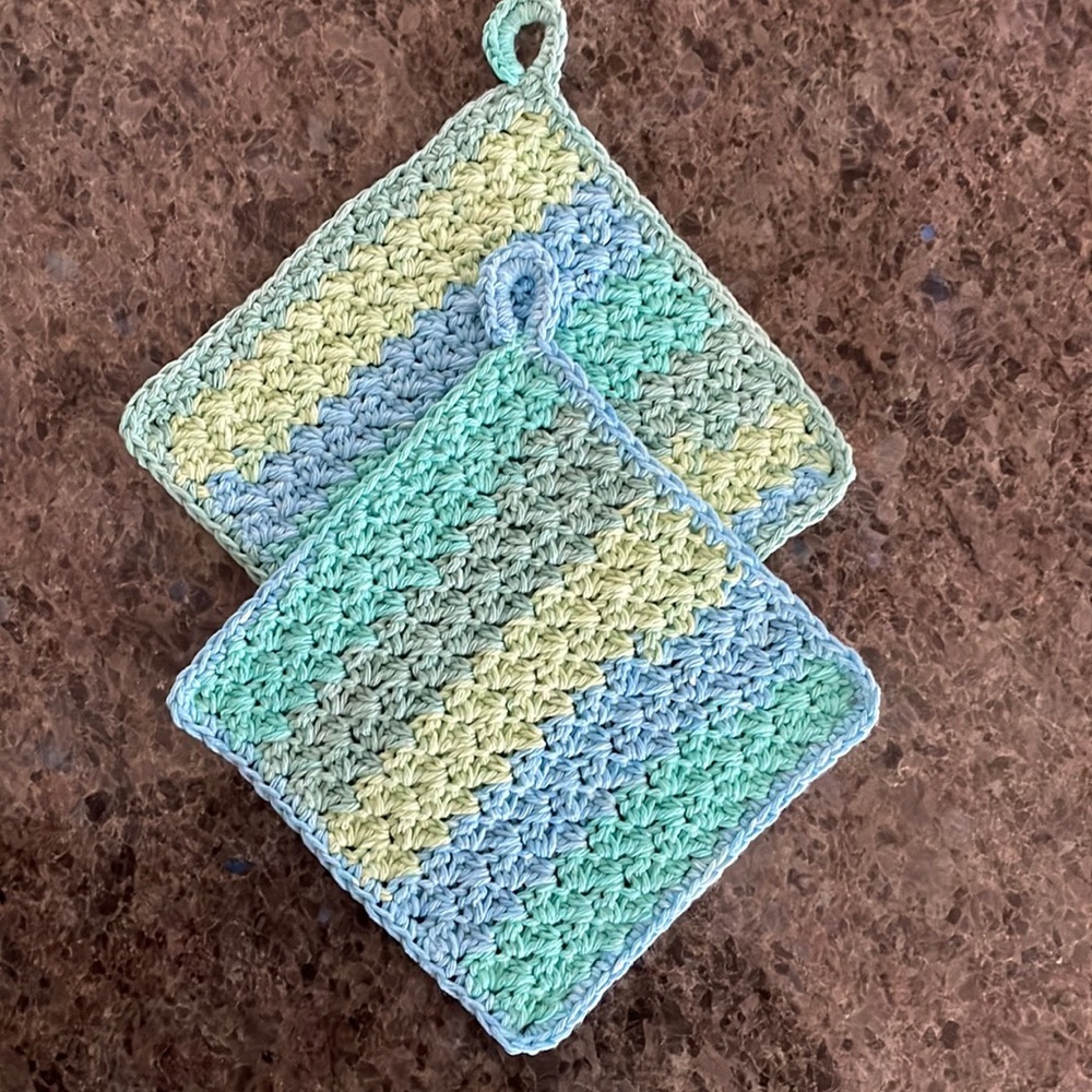 2 Hand Crafted Crocheted Washcloths Dishcloths with Hanging Loop - 100% Cotton - Picture 3 of 6
